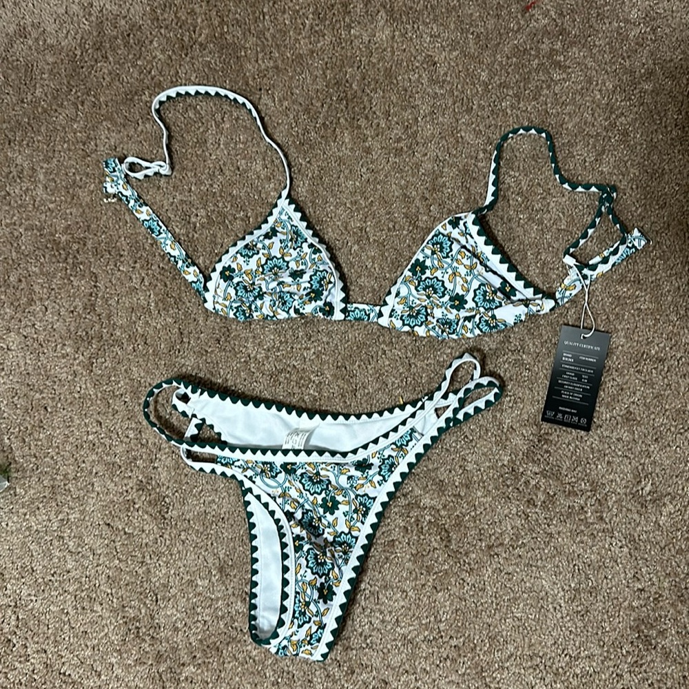 BikiniX brand new size small